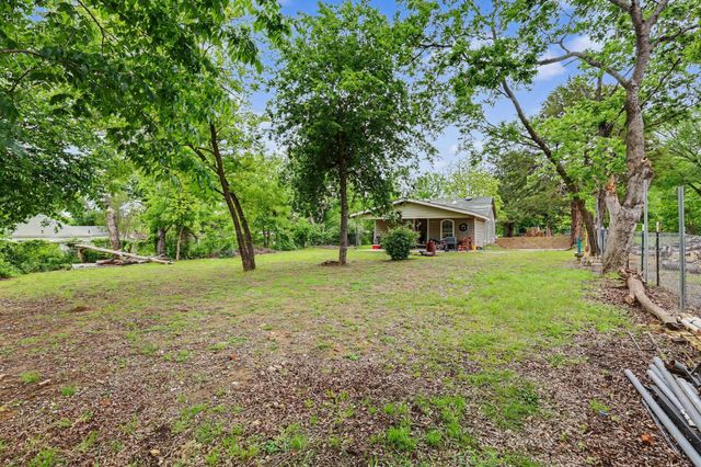 205 S Main Street, Bonham, TX 75418