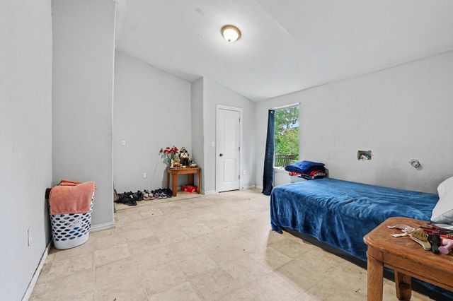 205 S Main Street, Bonham, TX 75418