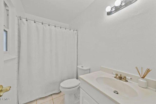 1906 Almanor Street, Oxnard, CA 93036