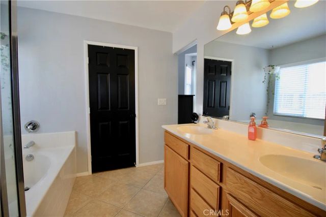 21243 Nisqually, Apple Valley, CA 92308