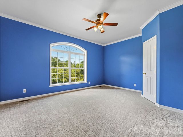 1082 S Main Street, Mars Hill, NC 28754