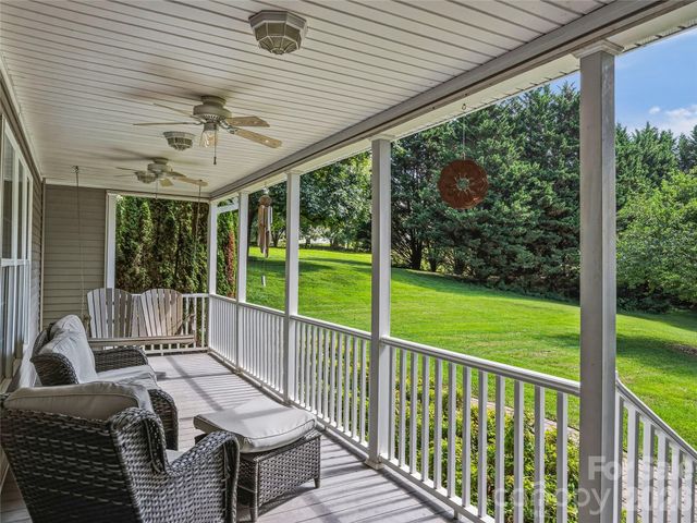 1082 S Main Street, Mars Hill, NC 28754
