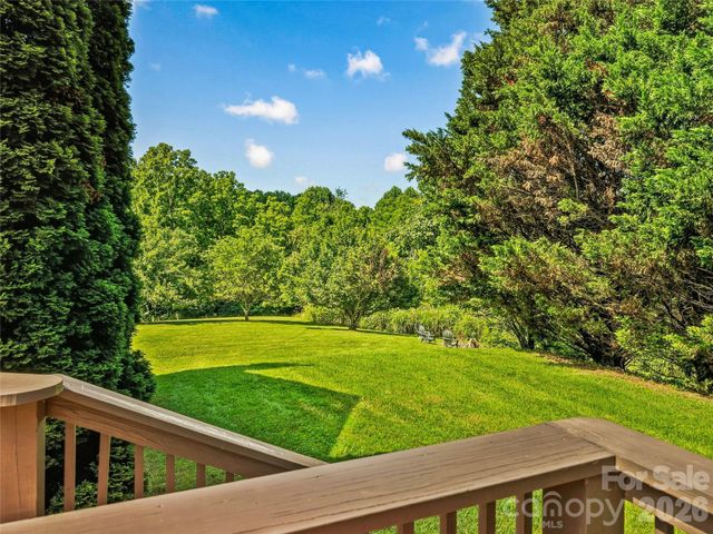 1082 S Main Street, Mars Hill, NC 28754