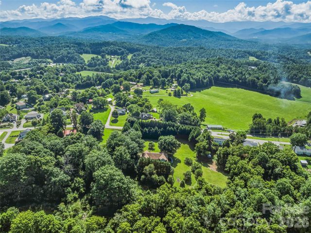 1082 S Main Street, Mars Hill, NC 28754