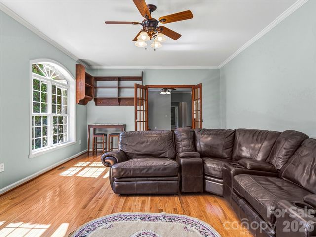 1082 S Main Street, Mars Hill, NC 28754