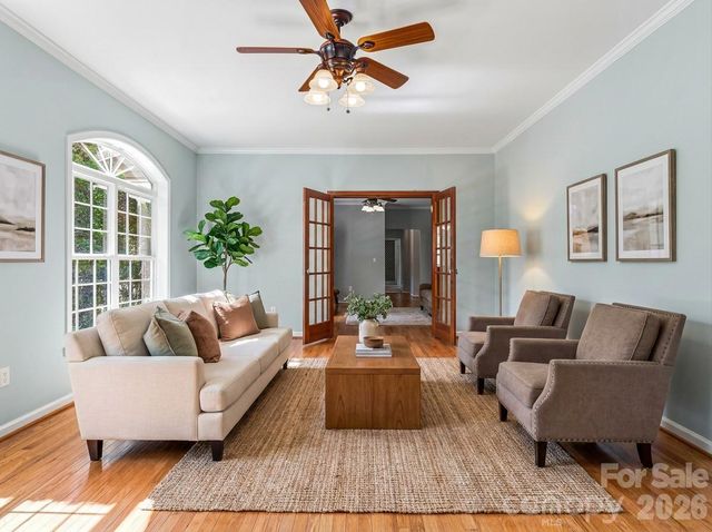 1082 S Main Street, Mars Hill, NC 28754