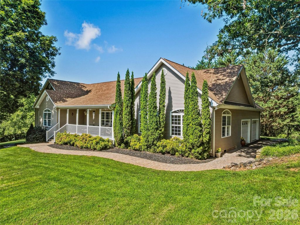 1082 S Main Street, Mars Hill, NC 28754