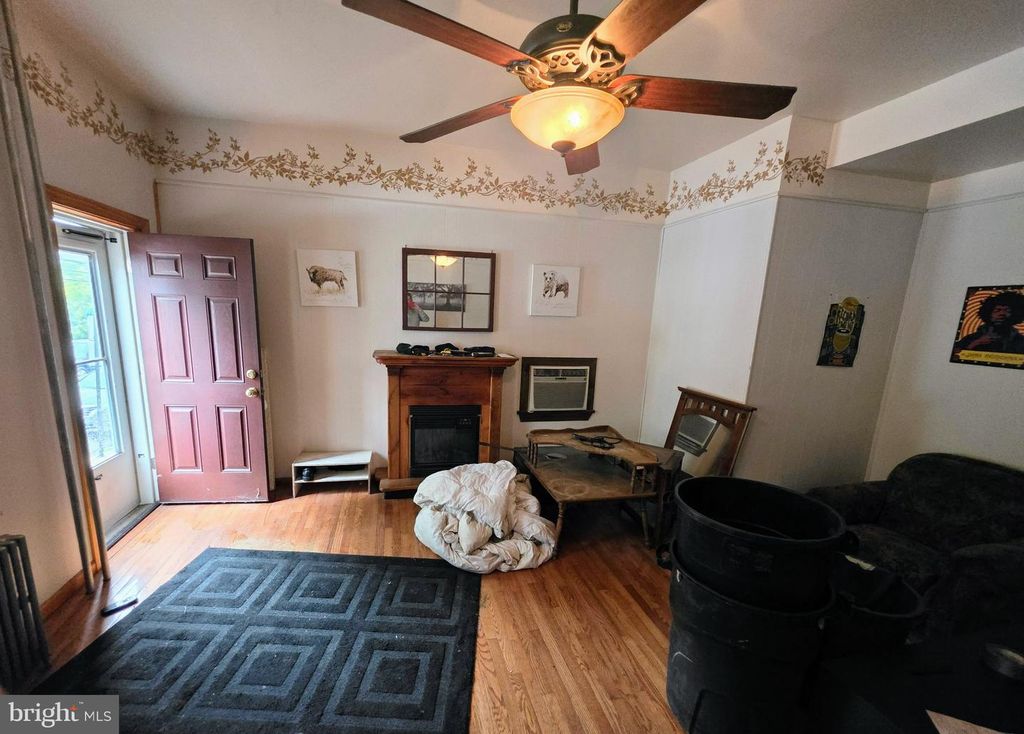 607 SANDY ST, Norristown, PA 19401 — photo 3