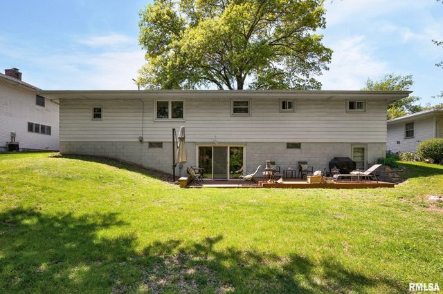 11 WAIBEL Road, Bartonville, IL 61607