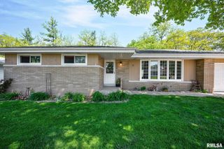 11 WAIBEL Road, Bartonville, IL 61607