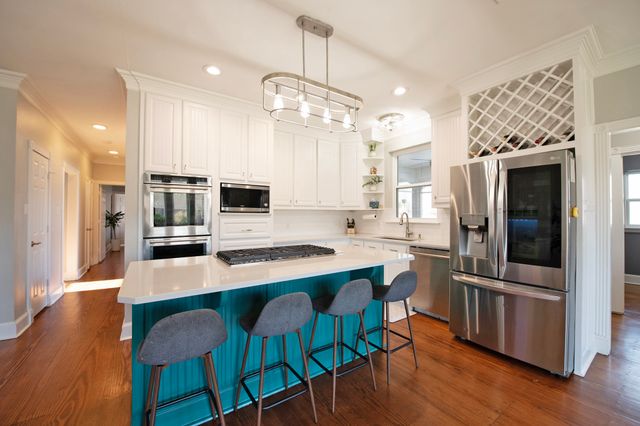 405 Chippendale Drive, Heath, TX 75032