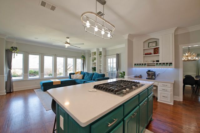 405 Chippendale Drive, Heath, TX 75032