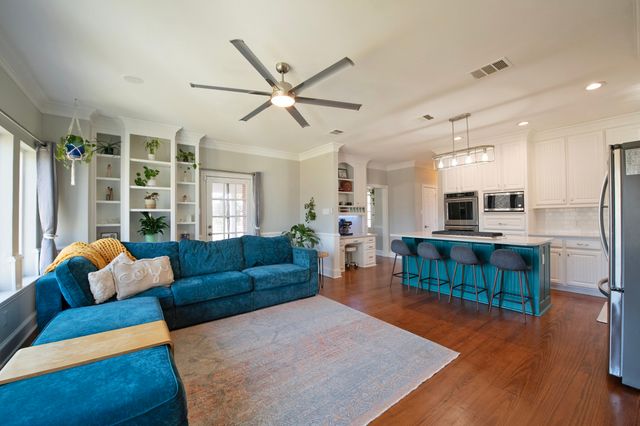 405 Chippendale Drive, Heath, TX 75032