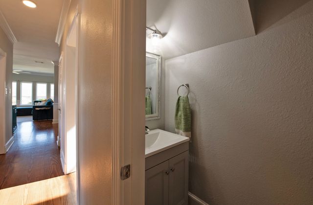 405 Chippendale Drive, Heath, TX 75032