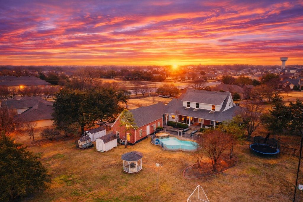 405 Chippendale Drive, Heath, TX 75032