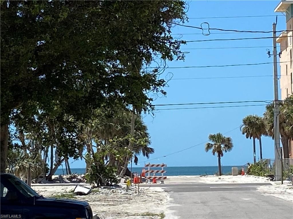 209 Dakota AVE, FORT MYERS BEACH, FL 33931 — photo 3