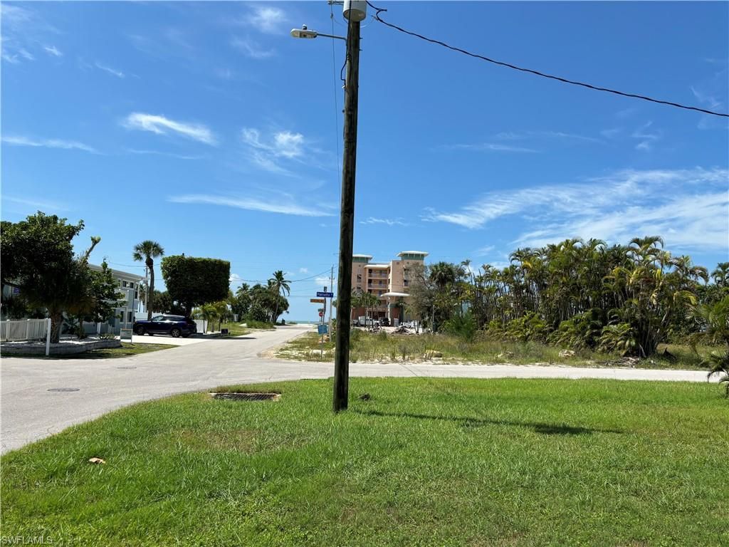 209 Dakota AVE, FORT MYERS BEACH, FL 33931 — photo 5