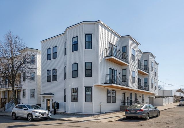 7 Wordsworth 1, Boston, MA 02128