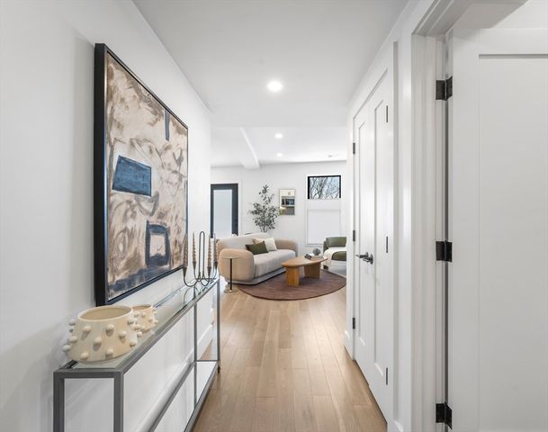 7 Wordsworth 1, Boston, MA 02128