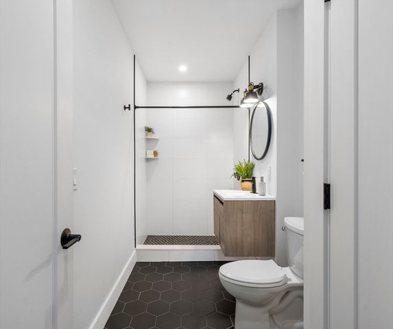 7 Wordsworth 1, Boston, MA 02128