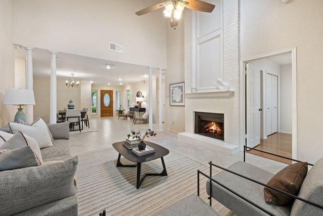 3815 Williamsburg CIR, Austin, TX 78731
