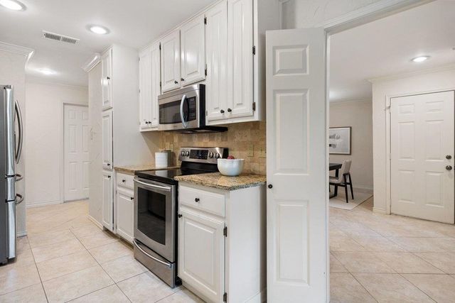 3815 Williamsburg CIR, Austin, TX 78731