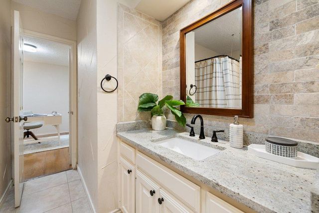 3815 Williamsburg CIR, Austin, TX 78731