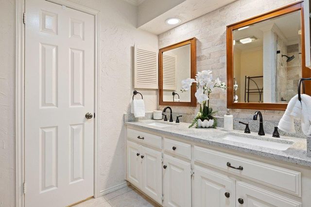 3815 Williamsburg CIR, Austin, TX 78731