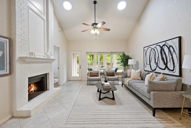 3815 Williamsburg CIR, Austin, TX 78731