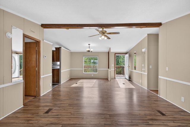 716 Canaan Rd, Columbia, TN 38401