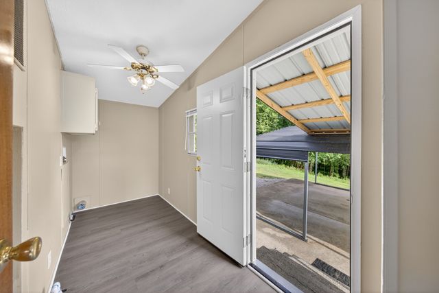 716 Canaan Rd, Columbia, TN 38401