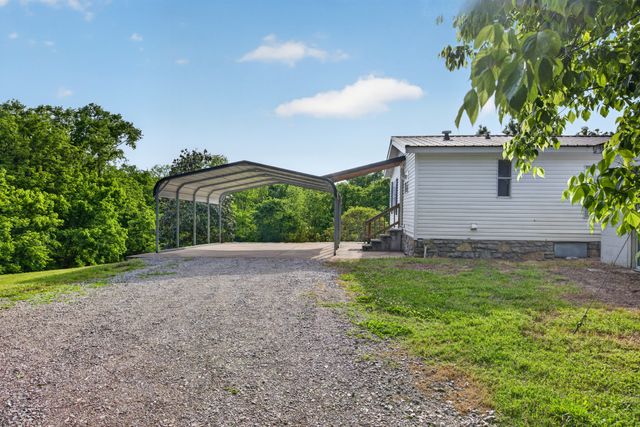 716 Canaan Rd, Columbia, TN 38401