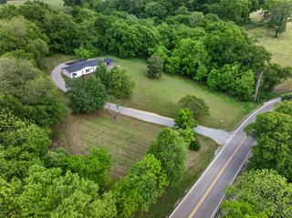 716 Canaan Rd, Columbia, TN 38401