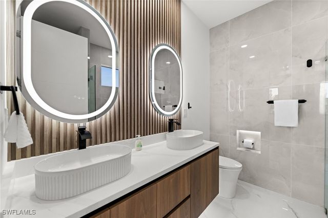 2827 NW 13th ST, Cape Coral, FL 33993