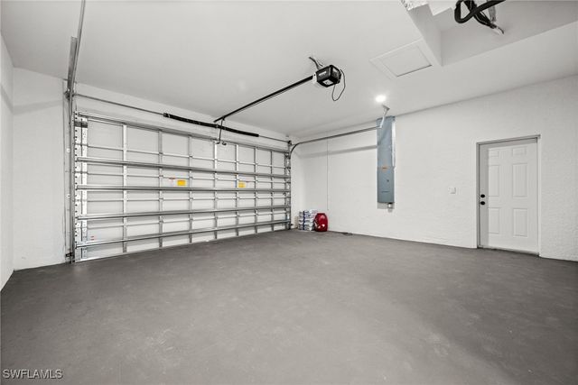 2827 NW 13th ST, Cape Coral, FL 33993