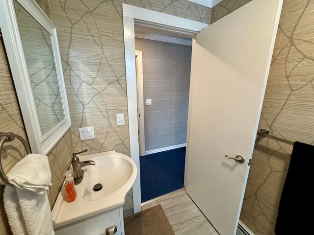 8 Labrecque Street, Lincoln, NH 03251