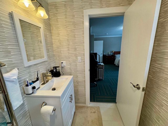 8 Labrecque Street, Lincoln, NH 03251