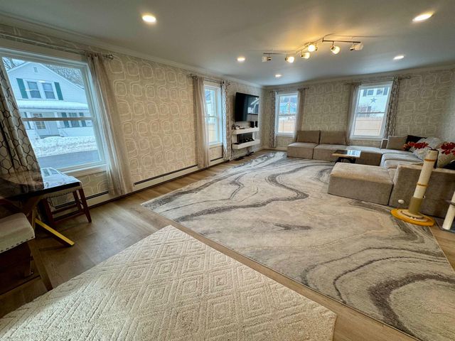 8 Labrecque Street, Lincoln, NH 03251