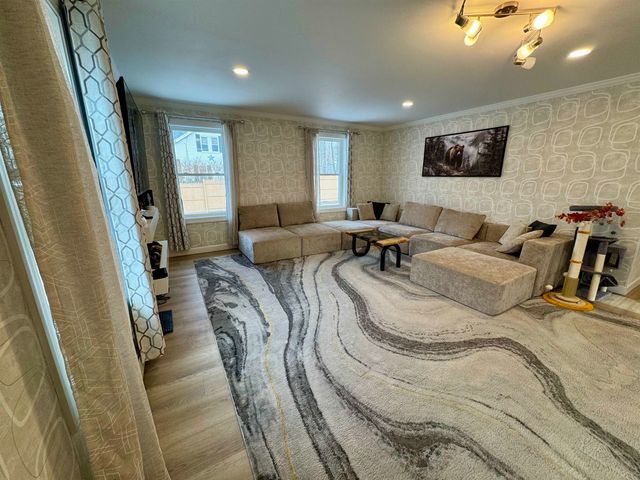 8 Labrecque Street, Lincoln, NH 03251