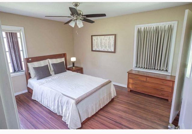 117 Lazy Lane, Lake Jackson, TX 77566