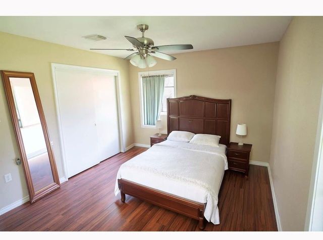 117 Lazy Lane, Lake Jackson, TX 77566