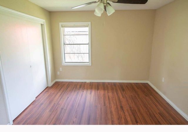 117 Lazy Lane, Lake Jackson, TX 77566