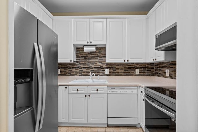 116 31st Ave N Apt 104, Nashville, TN 37203