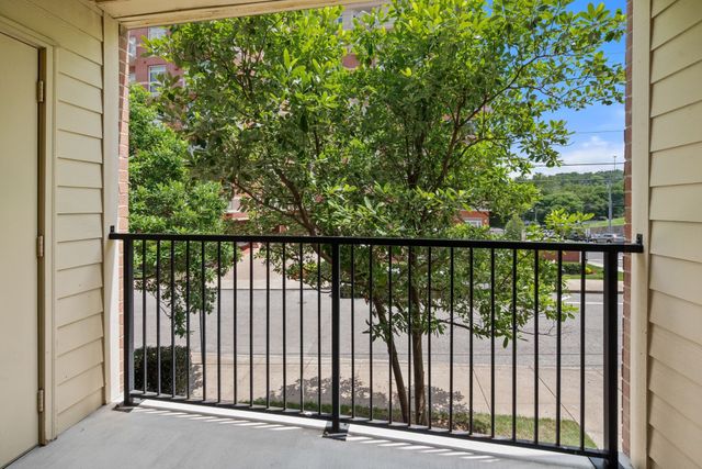 116 31st Ave N Apt 104, Nashville, TN 37203