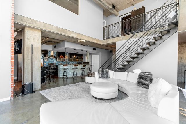 2000 Bagby St Street 13430, Houston, TX 77002