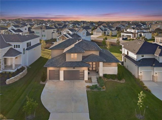 12406 W 170th Terrace, Overland Park, KS 66221