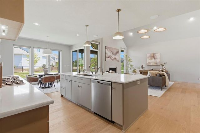 12406 W 170th Terrace, Overland Park, KS 66221