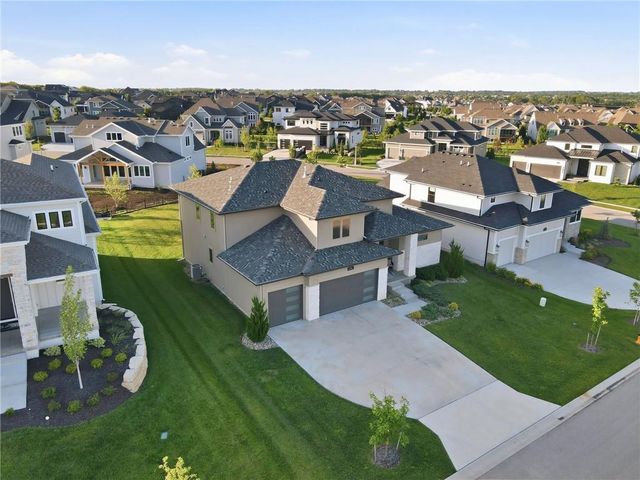 12406 W 170th Terrace, Overland Park, KS 66221