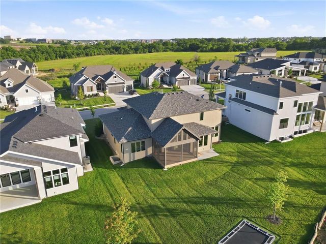 12406 W 170th Terrace, Overland Park, KS 66221