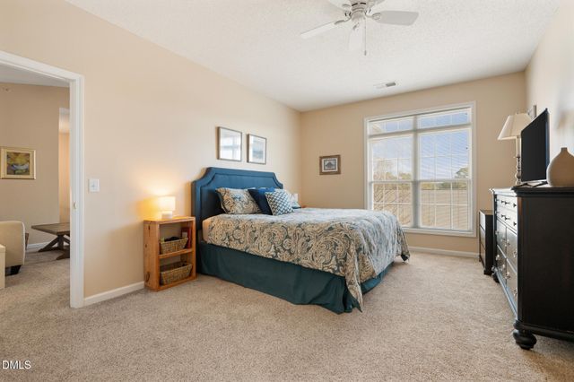 2511 Huntscroft Lane 303, Raleigh, NC 27617